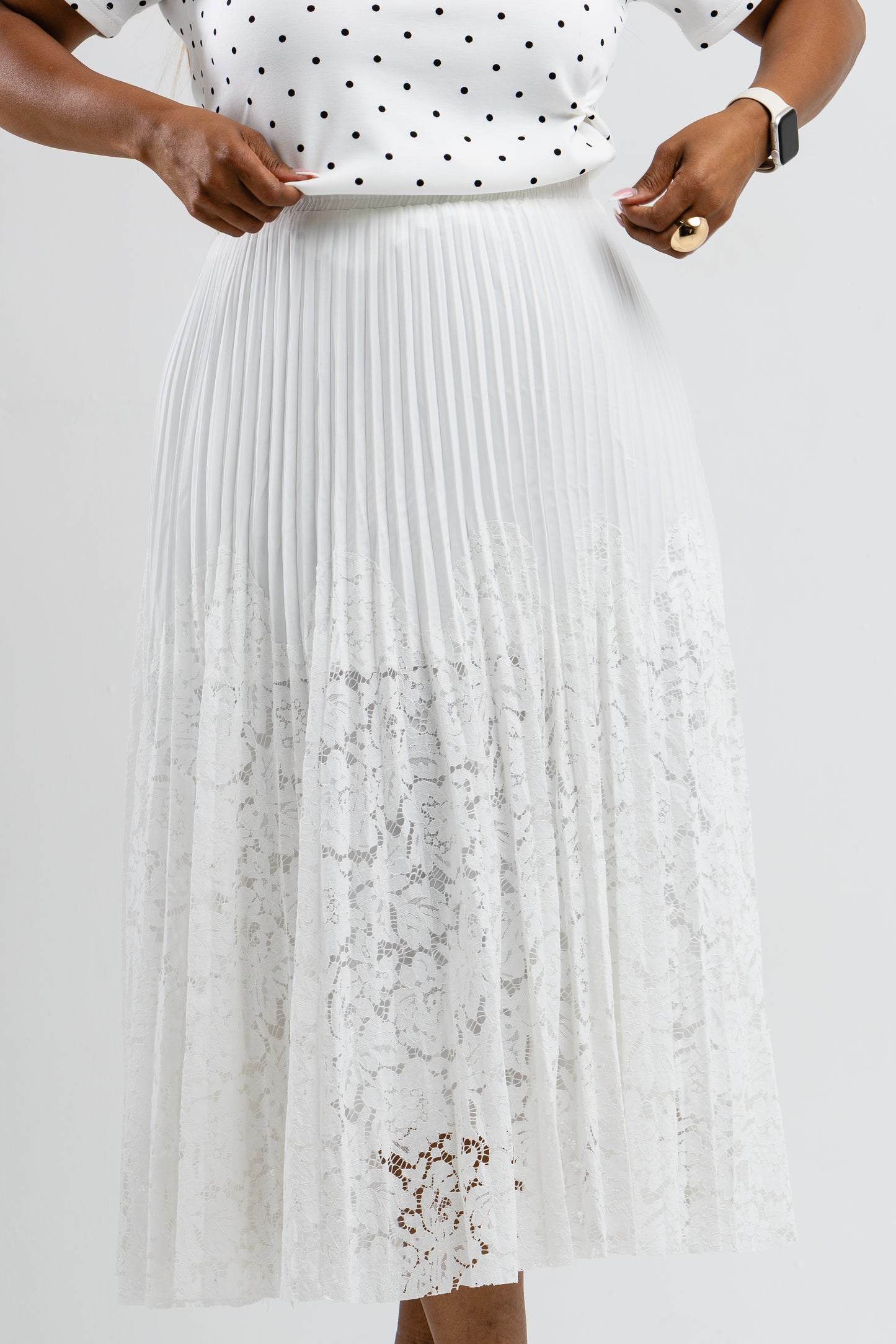 White pleat lace skirt
