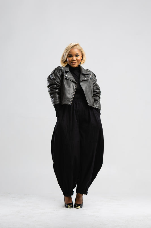 Black barrel pants