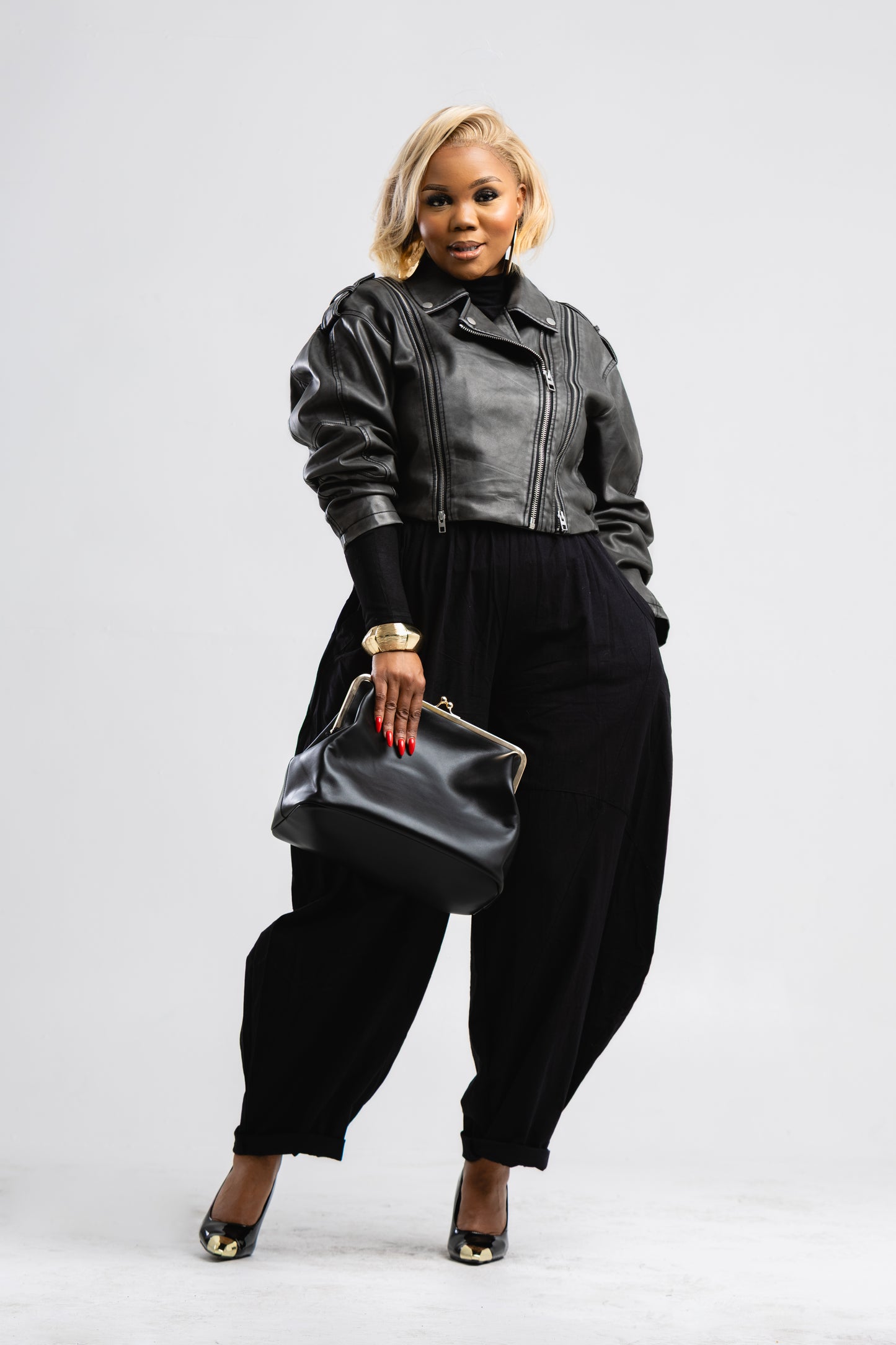 Black barrel pants