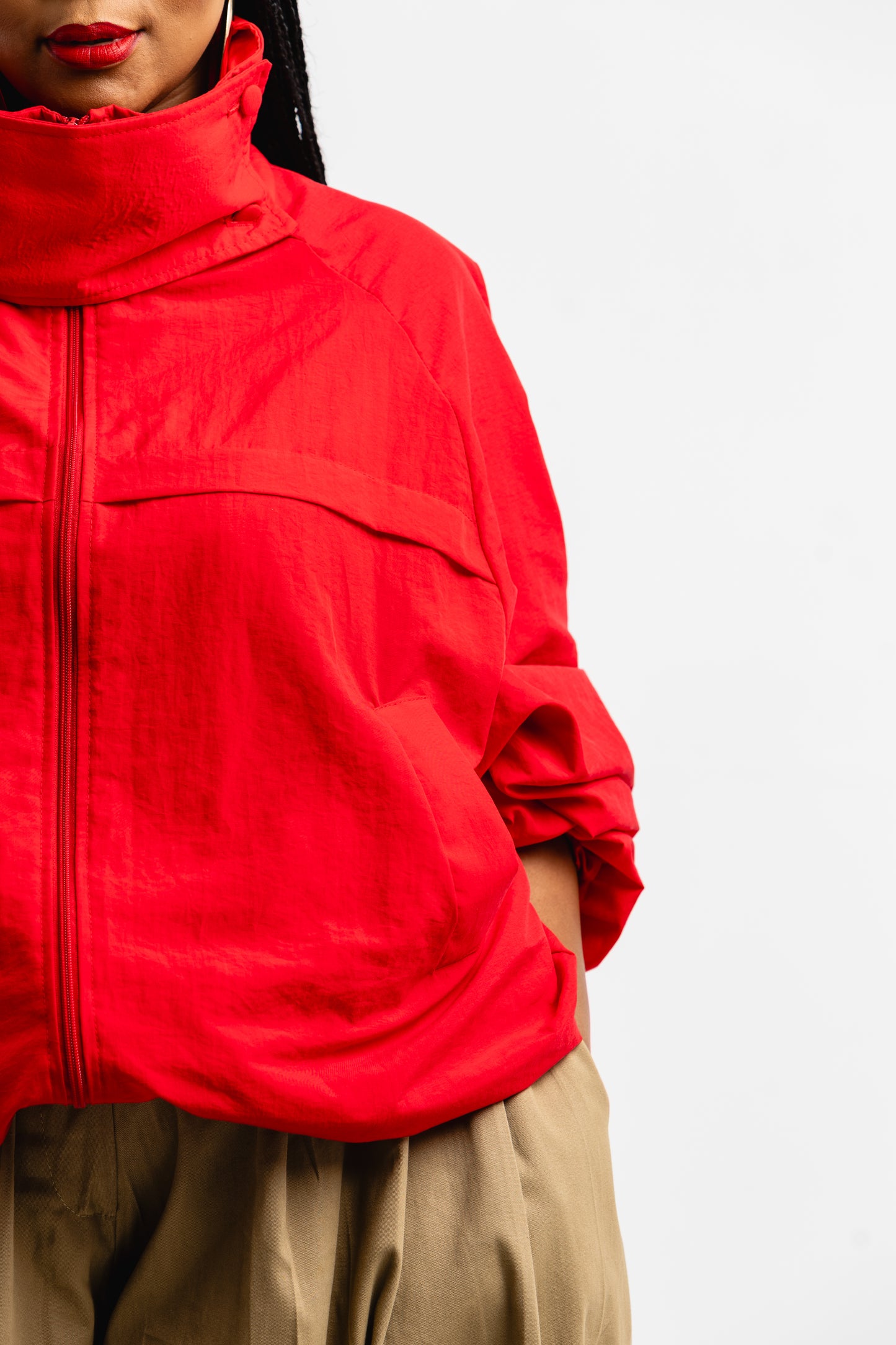 RED MOTION WINDBREAKER