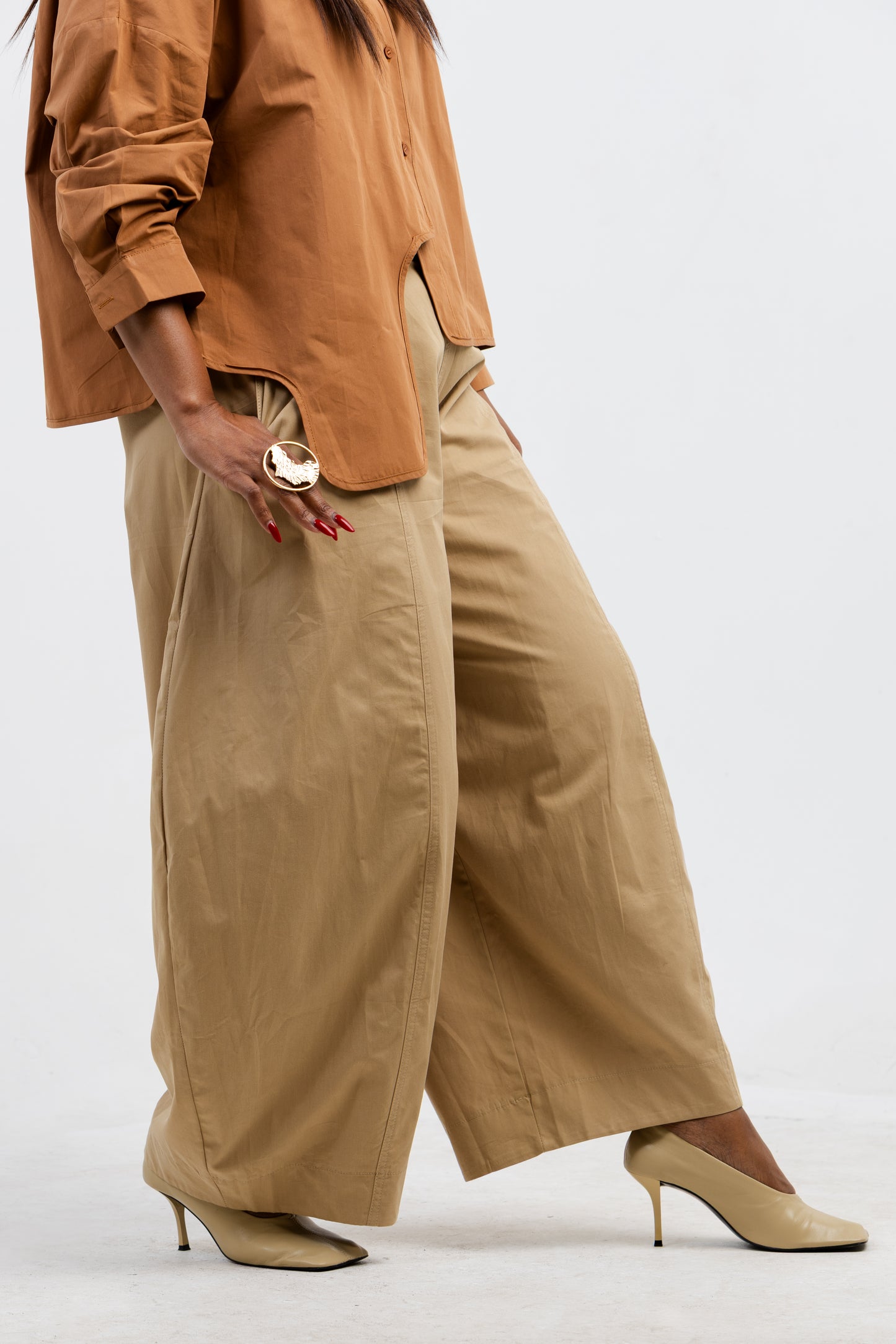 BEIGE BARREL PANT