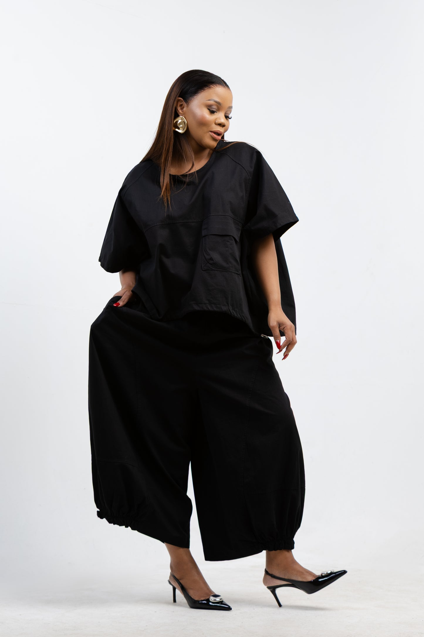 BLACK STUDIO BARREL PANTS