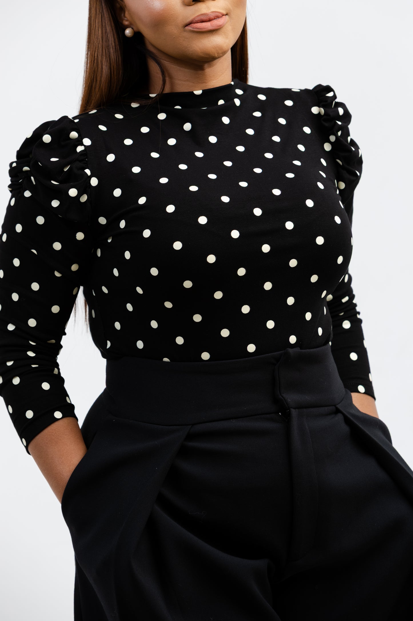 POLKA BLACK PUFF TOP