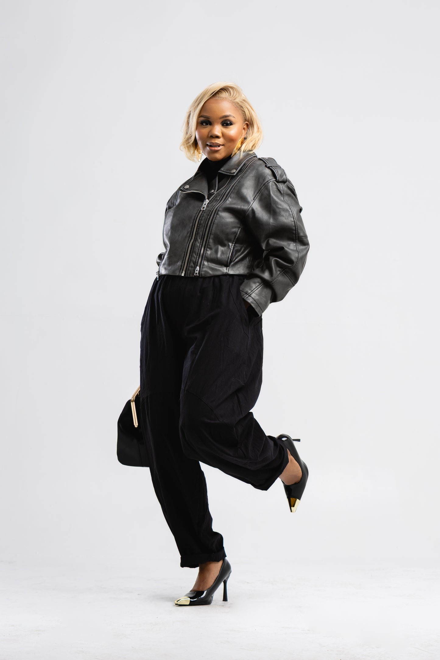 Black barrel pants