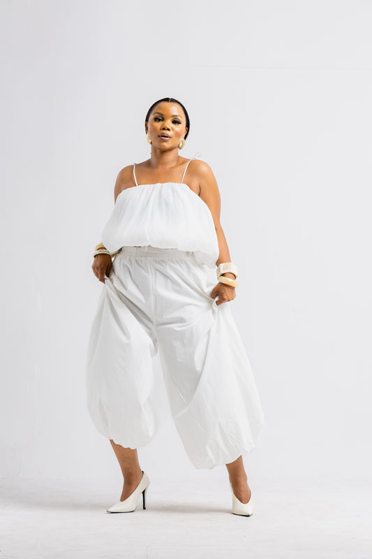 WHITE BALLOON PANTS